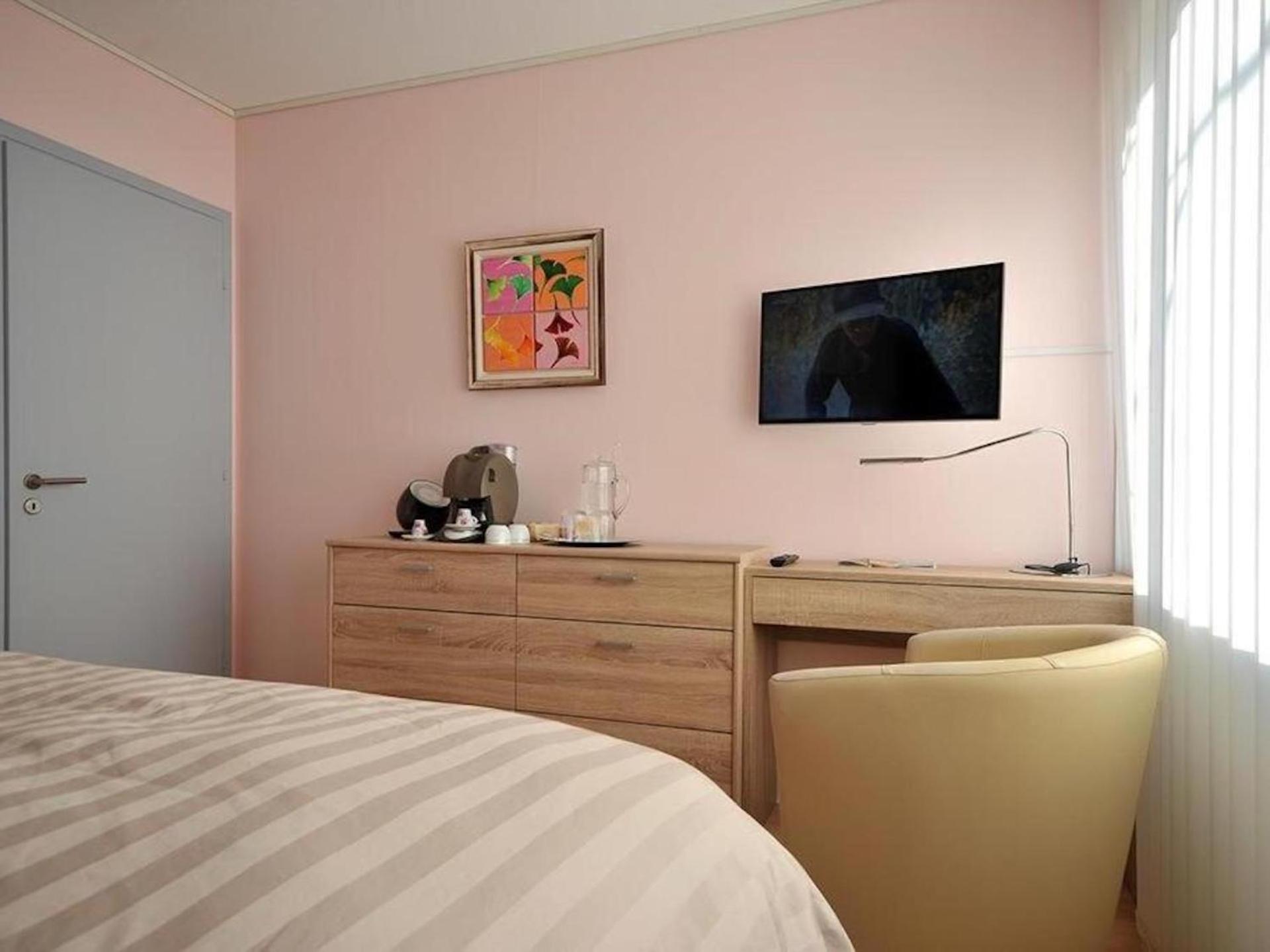 Hotel Le Jardin De La Tuilerie Alsace Pfastatt Esterno foto